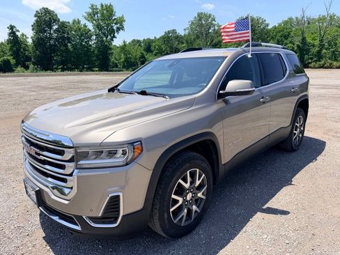 Used 2023 GMC Acadia SLE w/ Driver Convenience Package AWD/4WD image 3