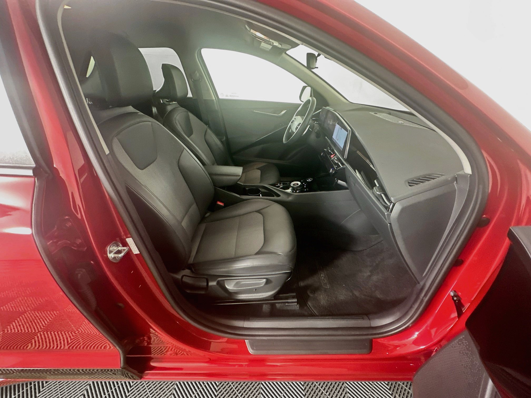 Used 2023 Kia Niro Wind w/ Wind Preserve Package FWD image 31