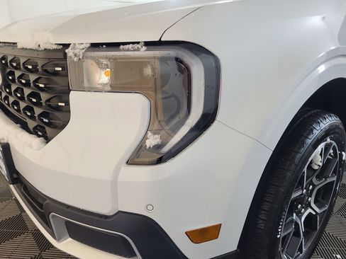 New 2026 Ford Maverick Lariat image 6