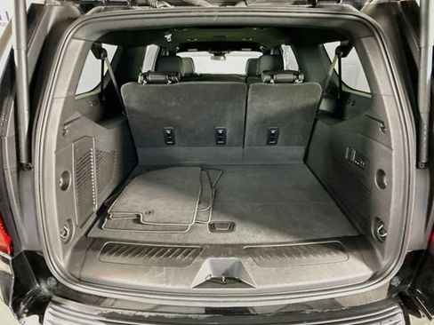 Used 2025 GMC Yukon XL Elevation AWD/4WD image 28