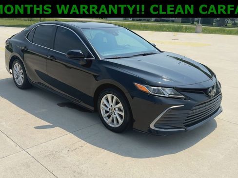 Used 2023 Toyota Camry LE image 2