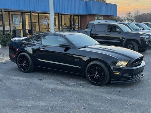 Used 2014 Ford Mustang GT image 8