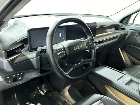 Used 2024 Kia EV9 Land AWD/4WD image 12