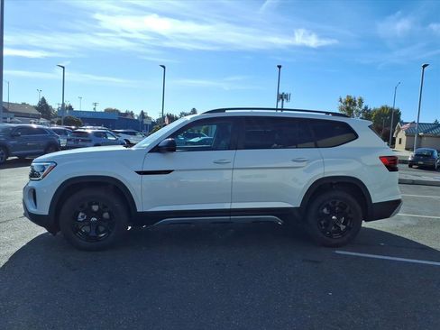 New 2026 Volkswagen Atlas Peak Edition AWD/4WD image 5