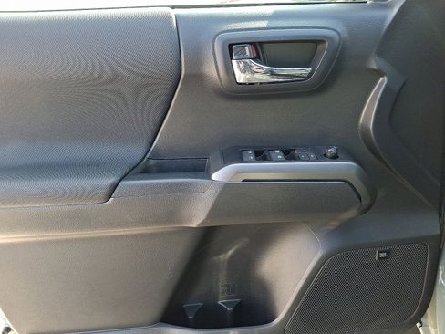 Certified 2023 Toyota Tacoma TRD Off-Road w/ TRD Premium Off Road Package image 12