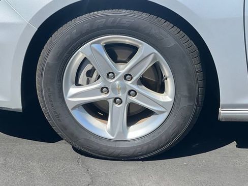 Used 2022 Chevrolet Malibu LT image 35