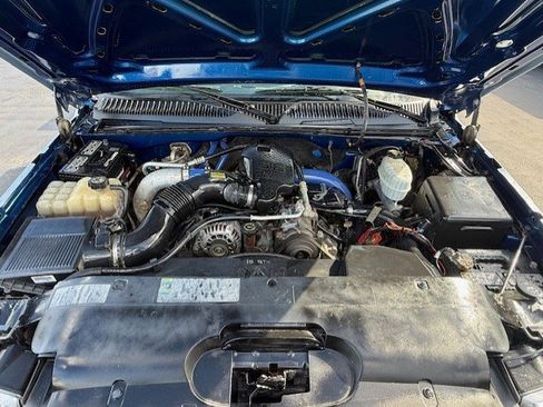 Used 2003 Chevrolet Silverado 3500 4x4 Regular Cab image 15