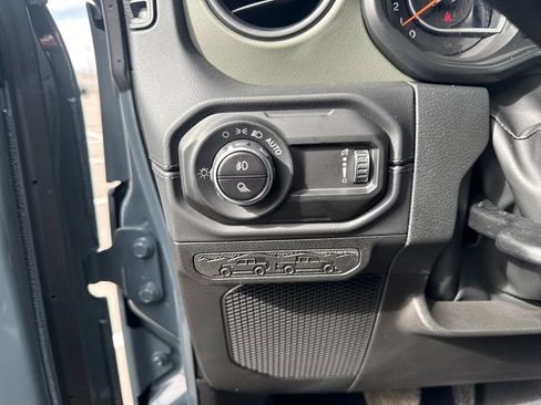 New 2026 Jeep Gladiator Mojave w/ Safety Group AWD/4WD image 13