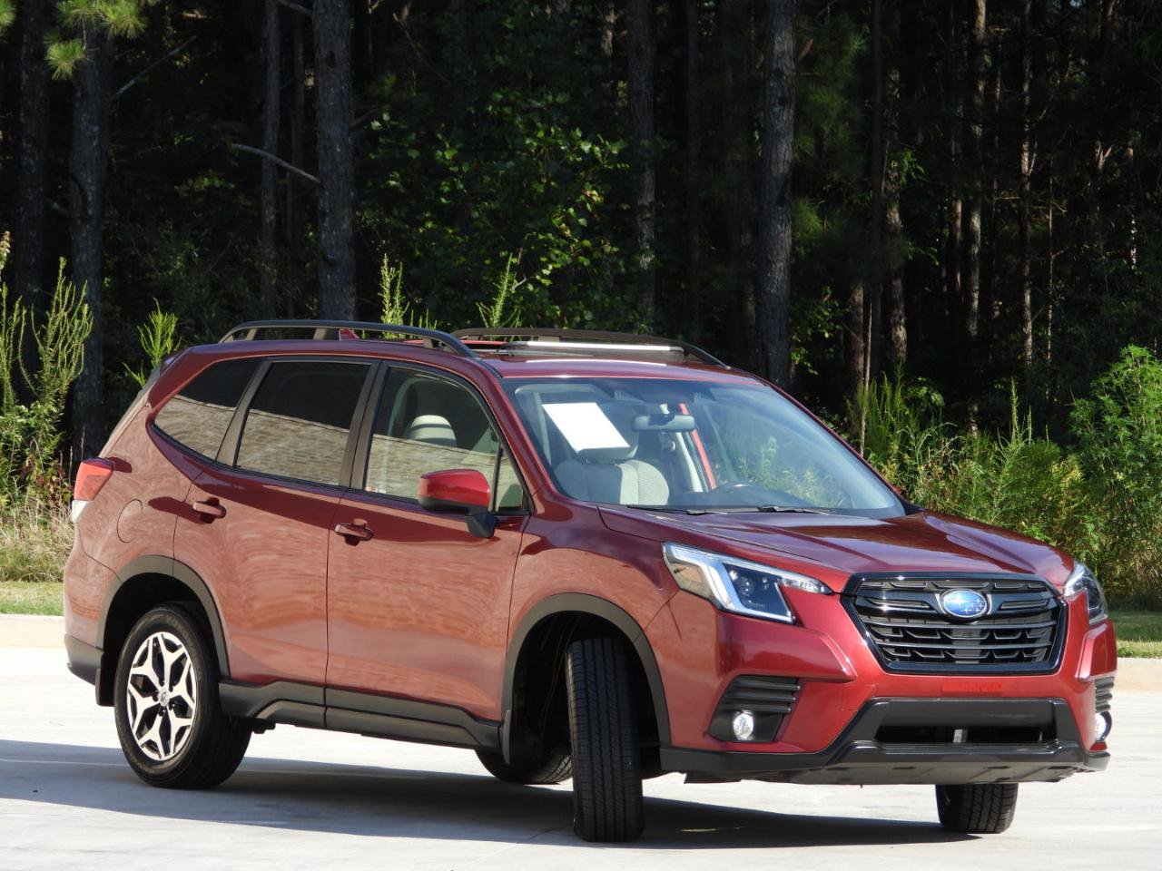 Used 2023 Subaru Forester Premium AWD/4WD image 9