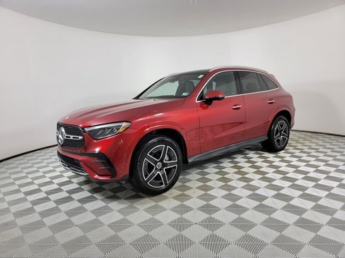 Certified 2025 Mercedes-Benz GLC 300 4MATIC image 3