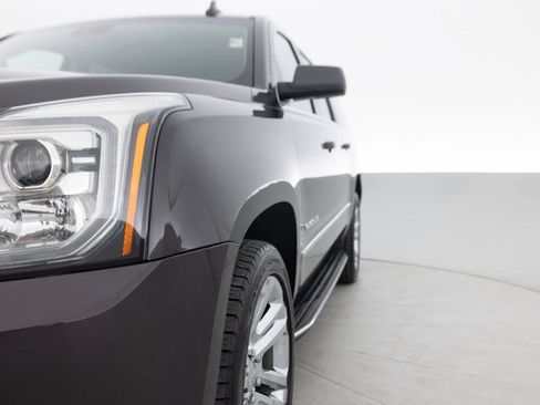 Used 2018 GMC Yukon XL SLT w/ Premium Edition AWD/4WD image 12
