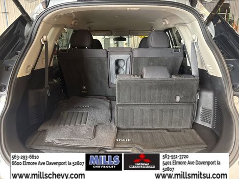 Used 2017 Nissan Rogue SV w/ SV Premium Package image 14