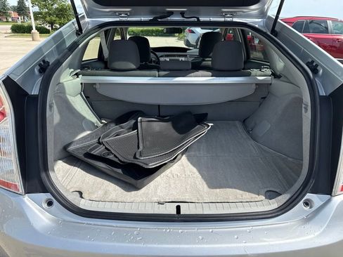 Used 2013 Toyota Prius Two FWD image 18