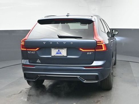 New 2026 Volvo XC60 B5 Core w/ Climate Package image 3