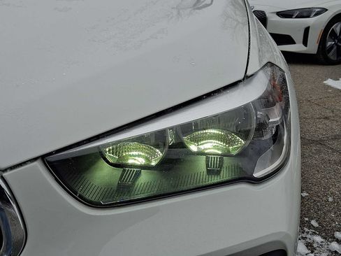 Used 2021 BMW X1 xDrive28i w/ Convenience Package image 9