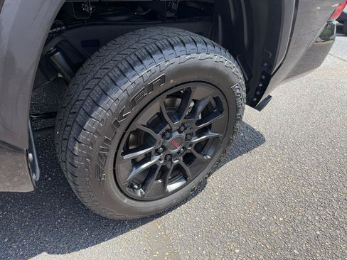 Used 2023 Toyota Tundra SR5 w/ SR5 Convenience Package AWD/4WD image 25
