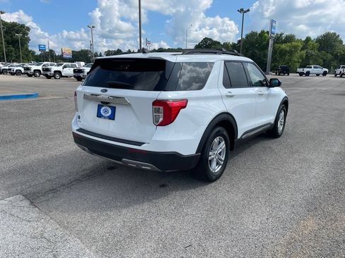 Used 2023 Ford Explorer XLT w/ Equipment Group 202A RWD image 6