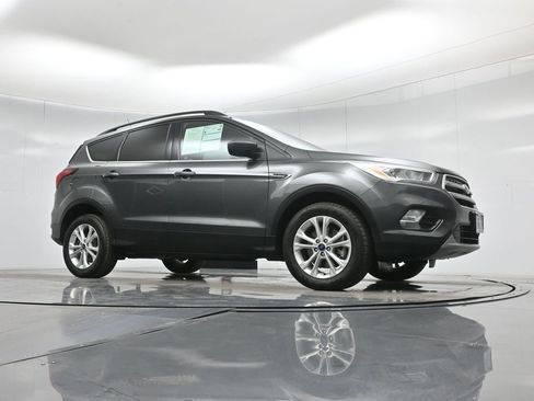 Used 2019 Ford Escape SEL image 42