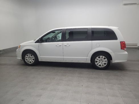 Used 2018 Dodge Grand Caravan SE w/ UConnect Hands-Free Group FWD image 3