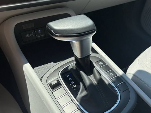 Certified 2025 Hyundai Kona SEL FWD image 26