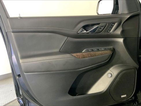 Used 2023 GMC Acadia Denali FWD image 25