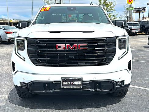 Used 2025 GMC Sierra 1500 Elevation w/ Elevation Premium Package image 11