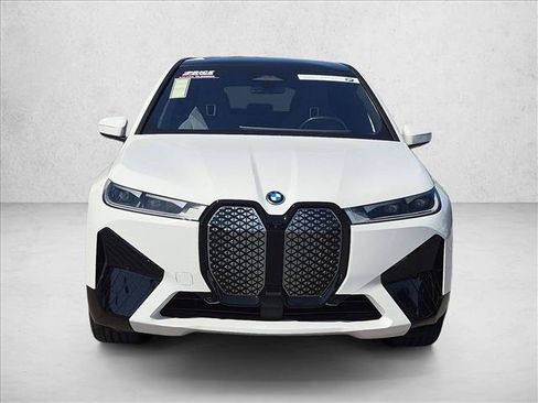 Used 2024 BMW iX xDrive50 w/ Sport Package AWD/4WD image 2
