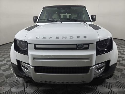 Used 2024 Land Rover Defender 130 S image 3