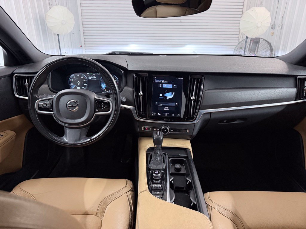Used 2018 Volvo V90 T5 Cross Country w/ Convenience Package AWD/4WD image 23