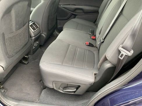 Used 2020 Kia Sorento LX image 16