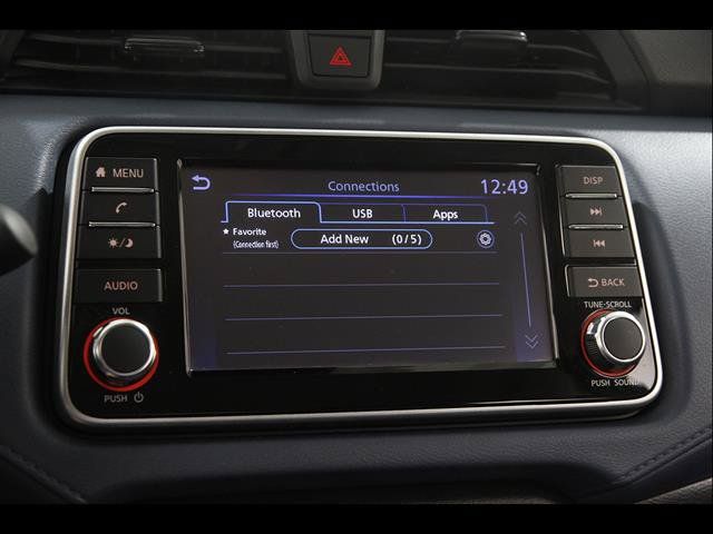Used 2025 Nissan Versa SV FWD image 11