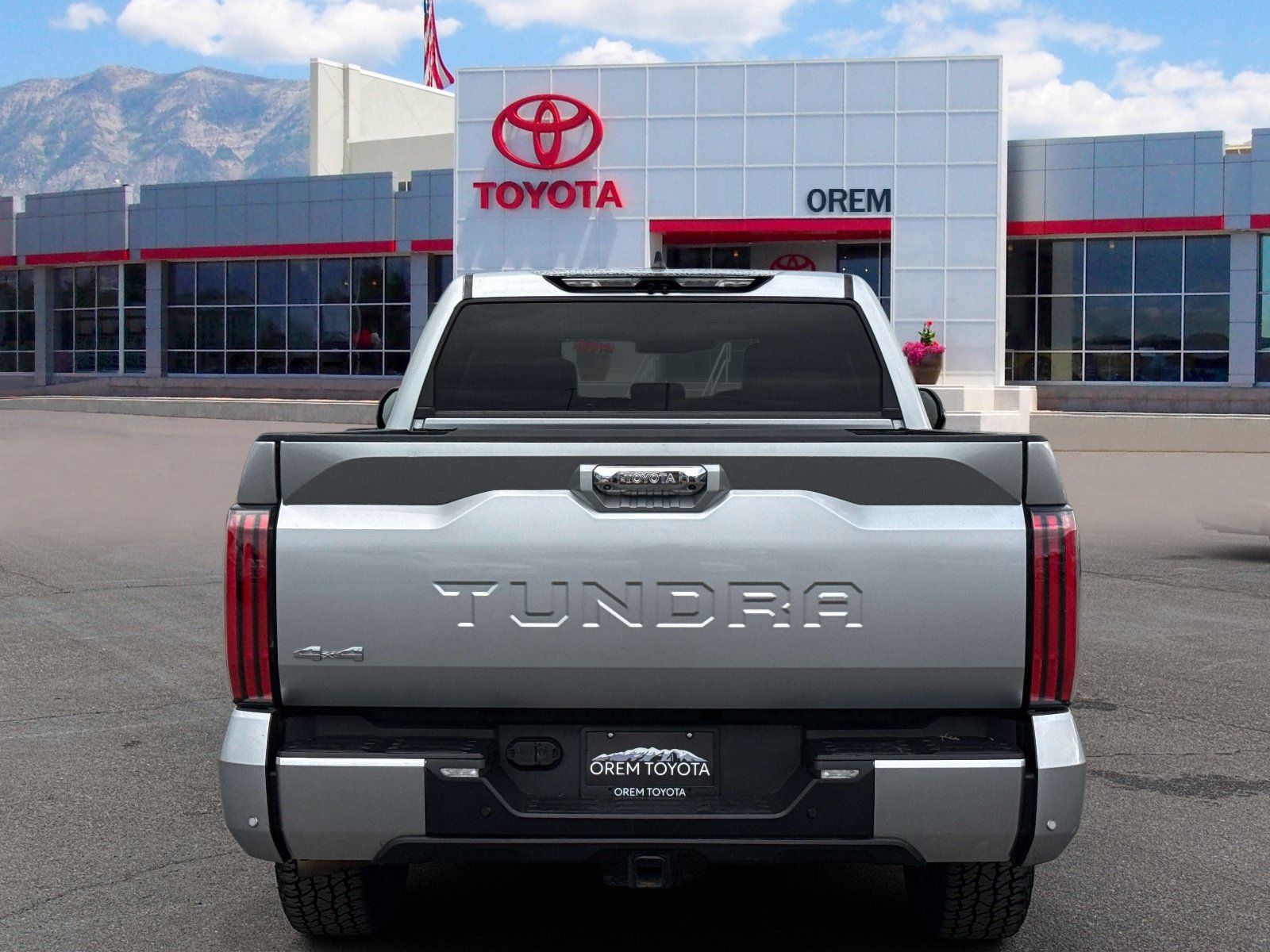 Used 2024 Toyota Tundra Limited AWD/4WD image 4
