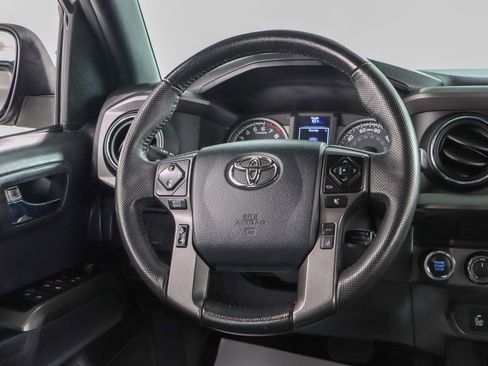 Used 2023 Toyota Tacoma TRD Off-Road image 12