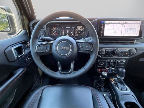 Used 2025 Jeep Wrangler Unlimited Rubicon w/ Safety Group AWD/4WD image 11