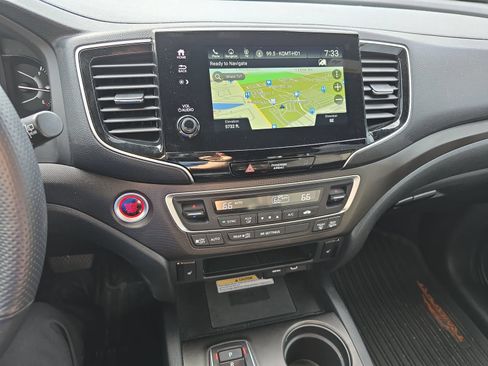 Used 2023 Honda Passport TrailSport image 14