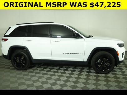 Used 2022 Jeep Grand Cherokee Altitude