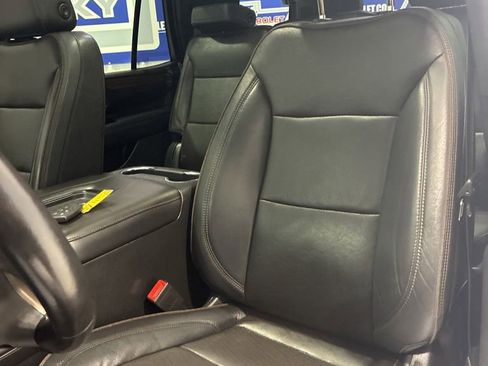Used 2022 Chevrolet Tahoe High Country AWD/4WD image 16