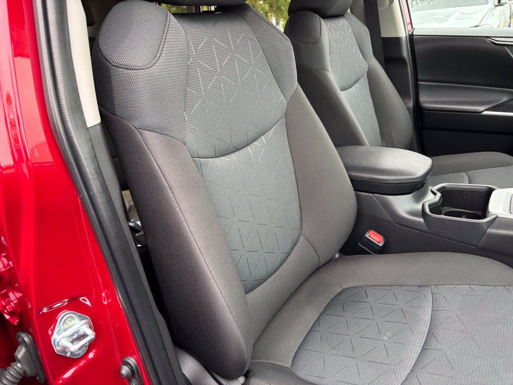 Certified 2025 Toyota RAV4 XLE AWD/4WD image 35