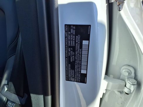 Certified 2025 Volvo XC90 B5 Core w/ Protection Package AWD/4WD image 35
