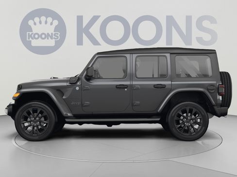 Used 2023 Jeep Wrangler Unlimited Sahara w/ Cold Weather Group AWD/4WD image 2