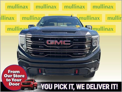 Used 2022 GMC Sierra 1500 AT4X image 2