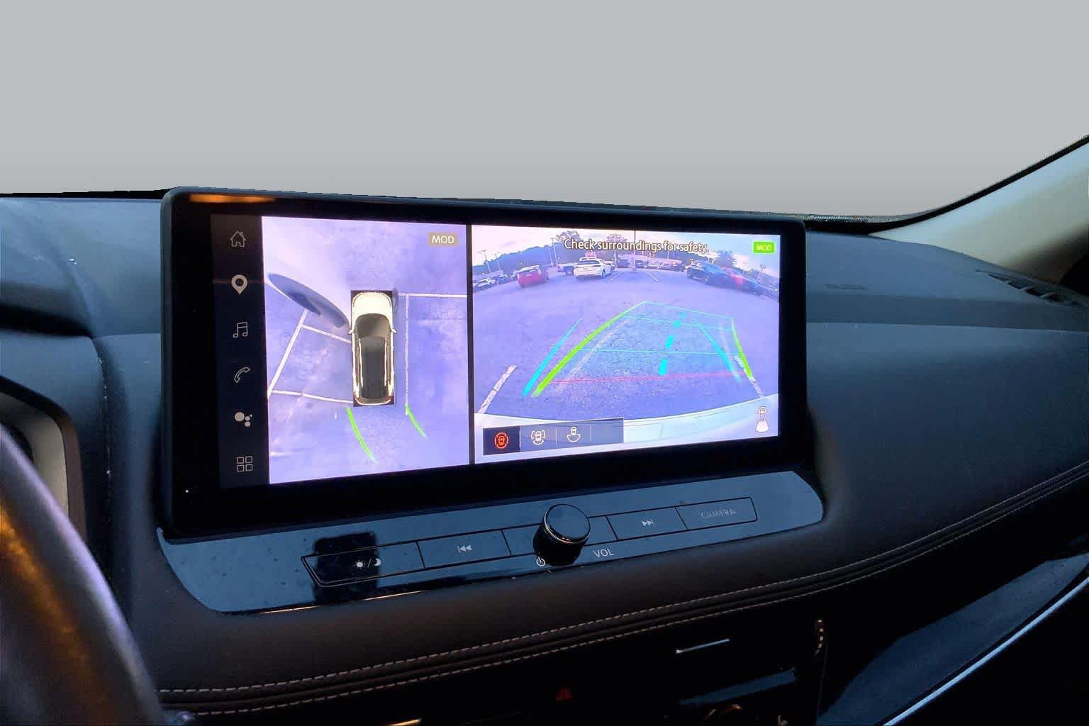 Used 2024 Nissan Rogue SL AWD/4WD image 26