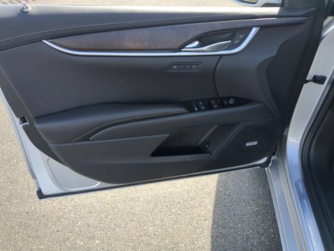 Certified 2018 Cadillac XTS Luxury FWD image 20