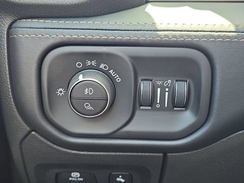 New 2026 RAM 1500 Tungsten w/ Trailer Tow Group AWD/4WD image 24