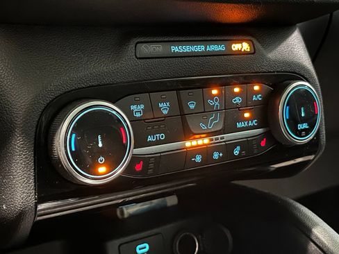 Used 2022 Ford Escape SEL w/ Technology Package FWD image 25