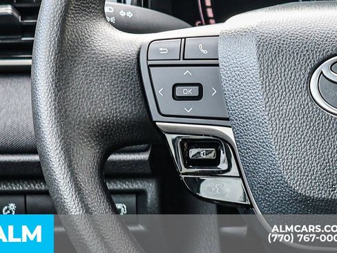 Used 2025 Toyota Camry LE image 34