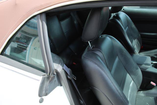 Used 2007 Ford Mustang Premium RWD image 14