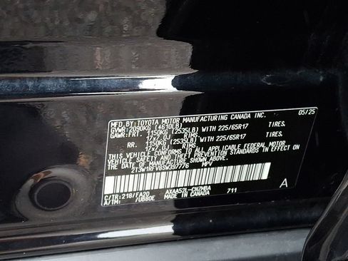 Certified 2025 Toyota RAV4 XLE FWD image 29