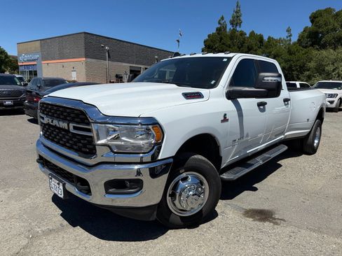 Used 2024 RAM 3500 Big Horn AWD/4WD image 1