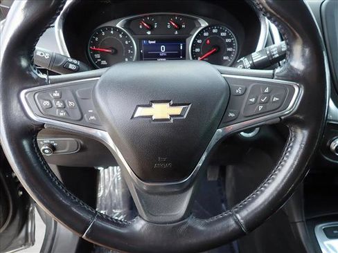 Used 2019 Chevrolet Equinox LT w/ Driver Convenience Package AWD/4WD image 14